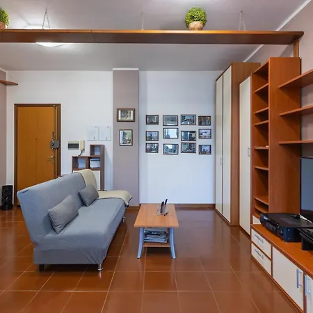 Guesthost - Hopper House * Cagliari