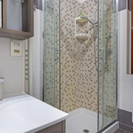 Apartment Guesthost - Hopper House Cagliari